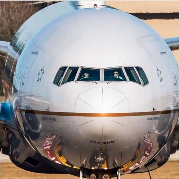 United Airlines Airplane